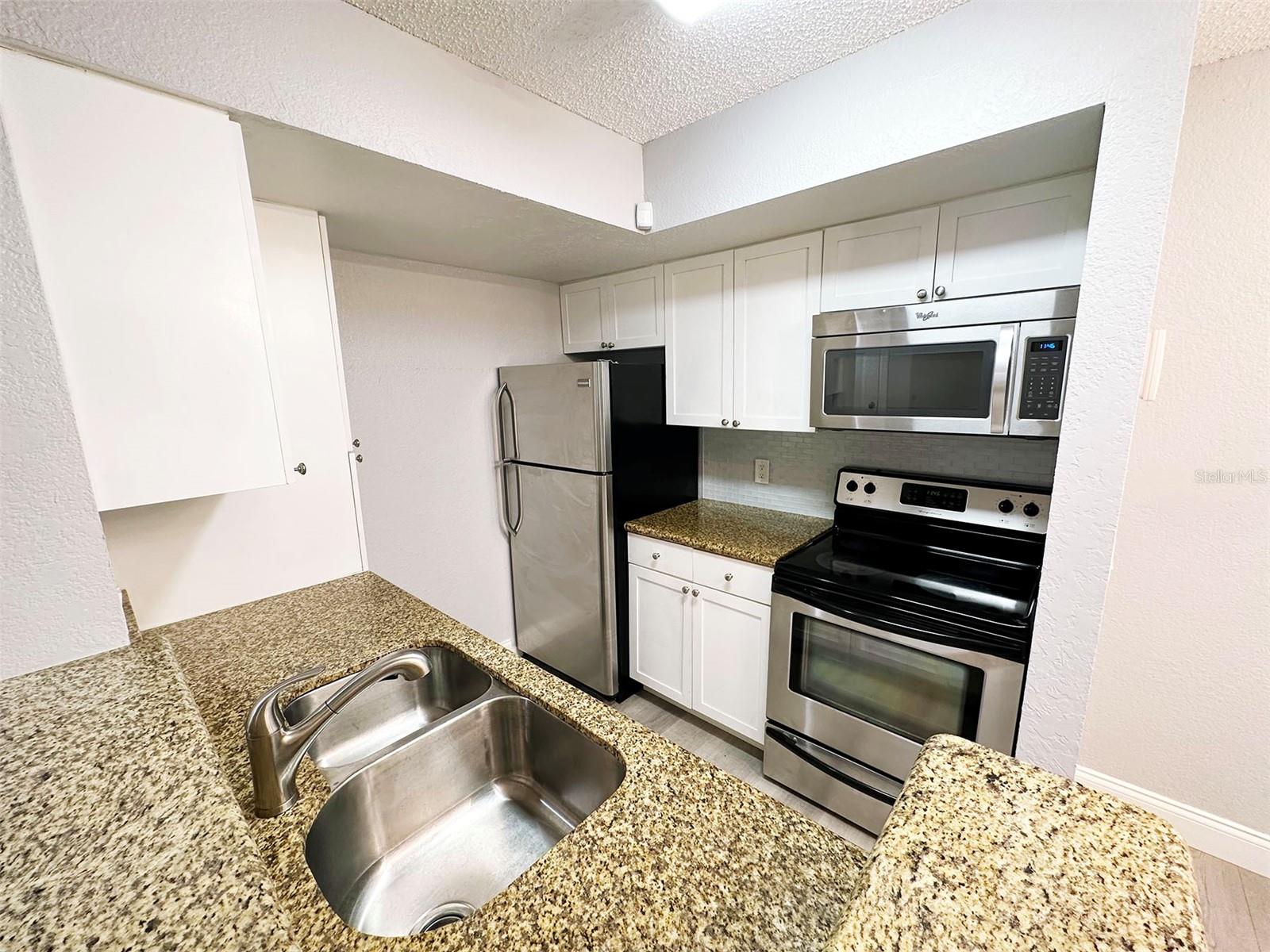 5124 CONROY RD #12, ORLANDO, FL, 32811