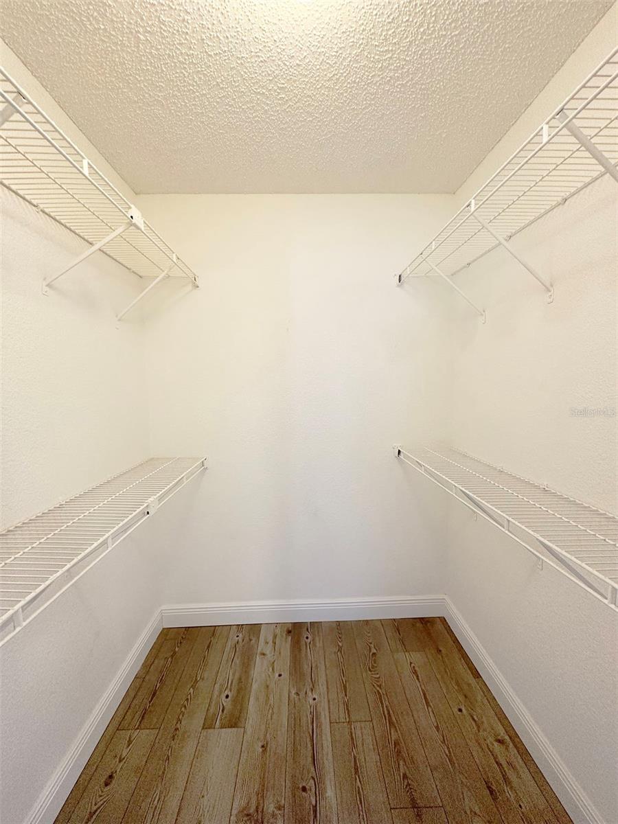 5124 CONROY RD #12, ORLANDO, FL, 32811