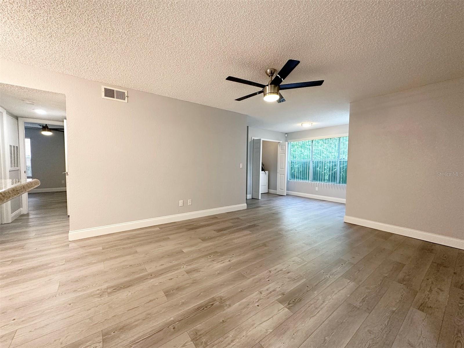 5124 CONROY RD #12, ORLANDO, FL, 32811