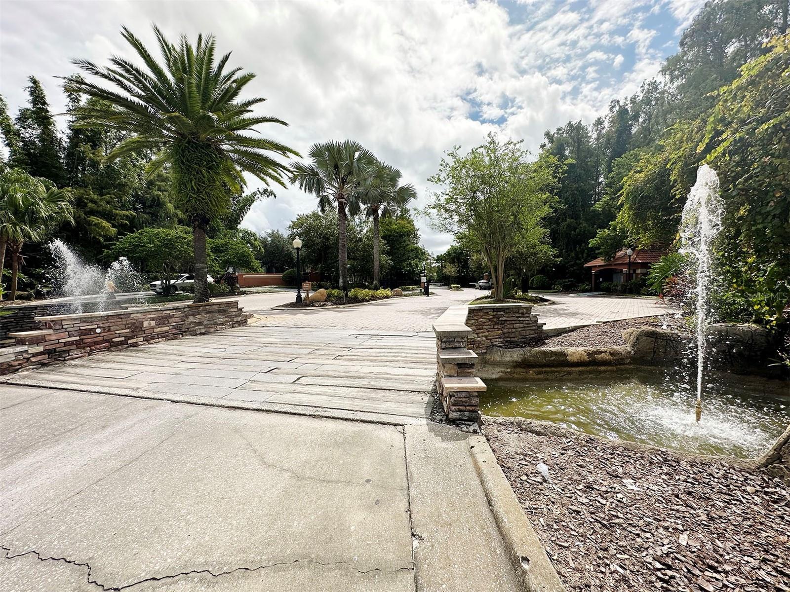 5124 CONROY RD #12, ORLANDO, FL, 32811