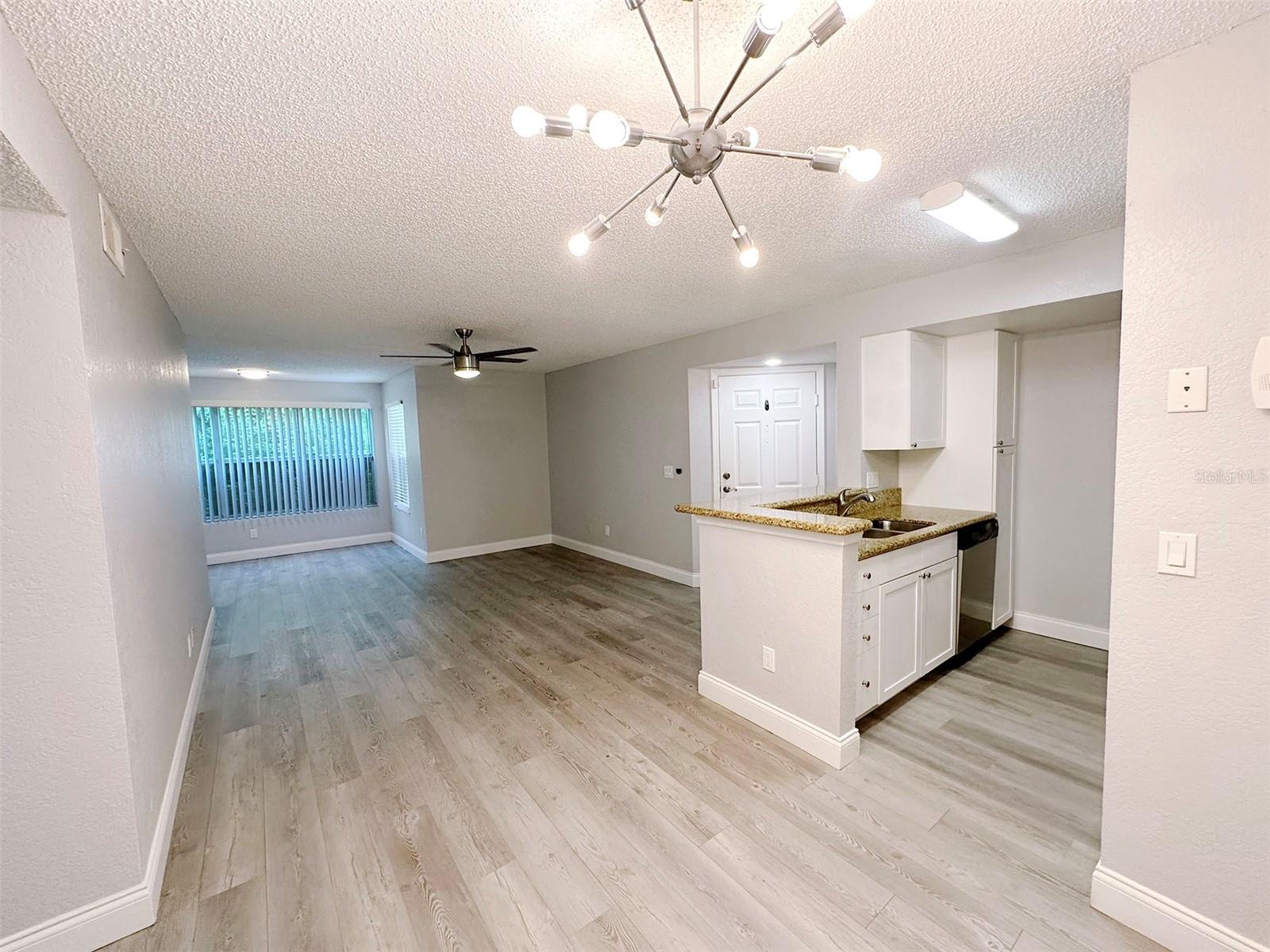 5124 CONROY RD #12, ORLANDO, FL, 32811