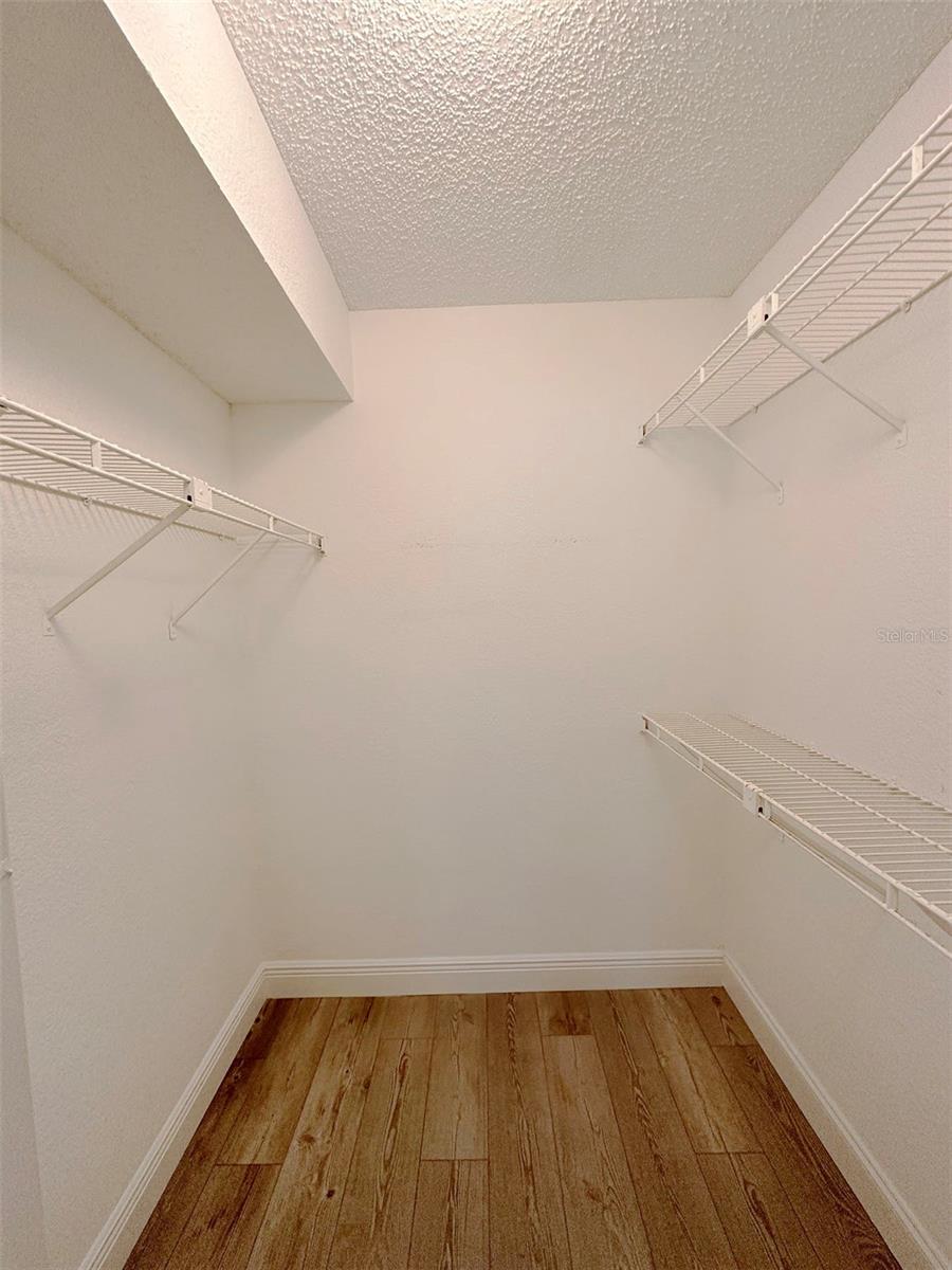 5124 CONROY RD #12, ORLANDO, FL, 32811