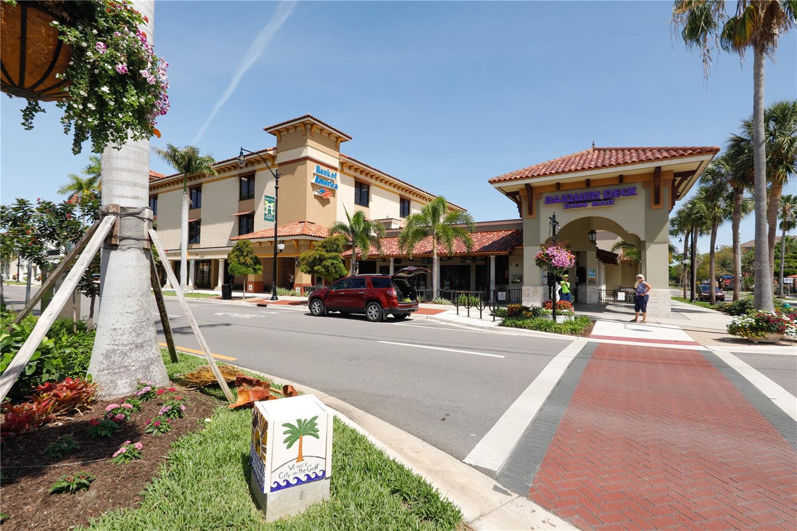 110 ROMA RD, VENICE, FL, 34285