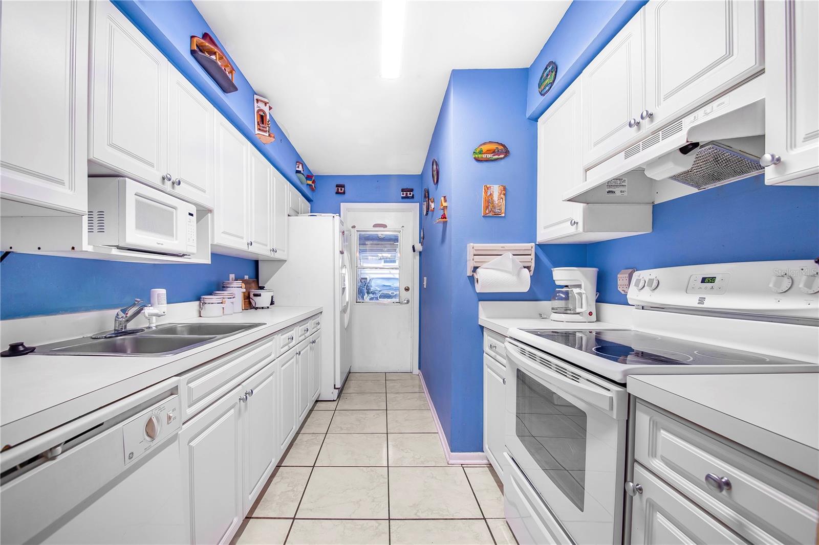 11857 NORTHTRAIL AVE, TEMPLE TERRACE, FL, 33617