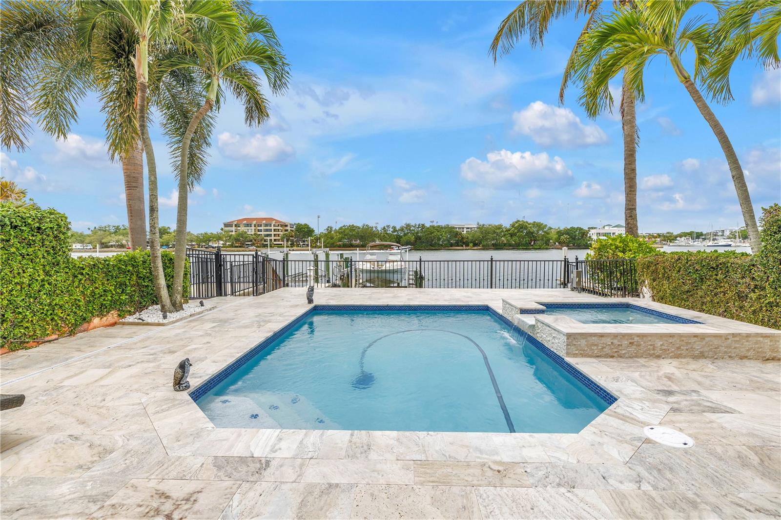 1133 ABBEYS WAY, TAMPA, FL, 33602