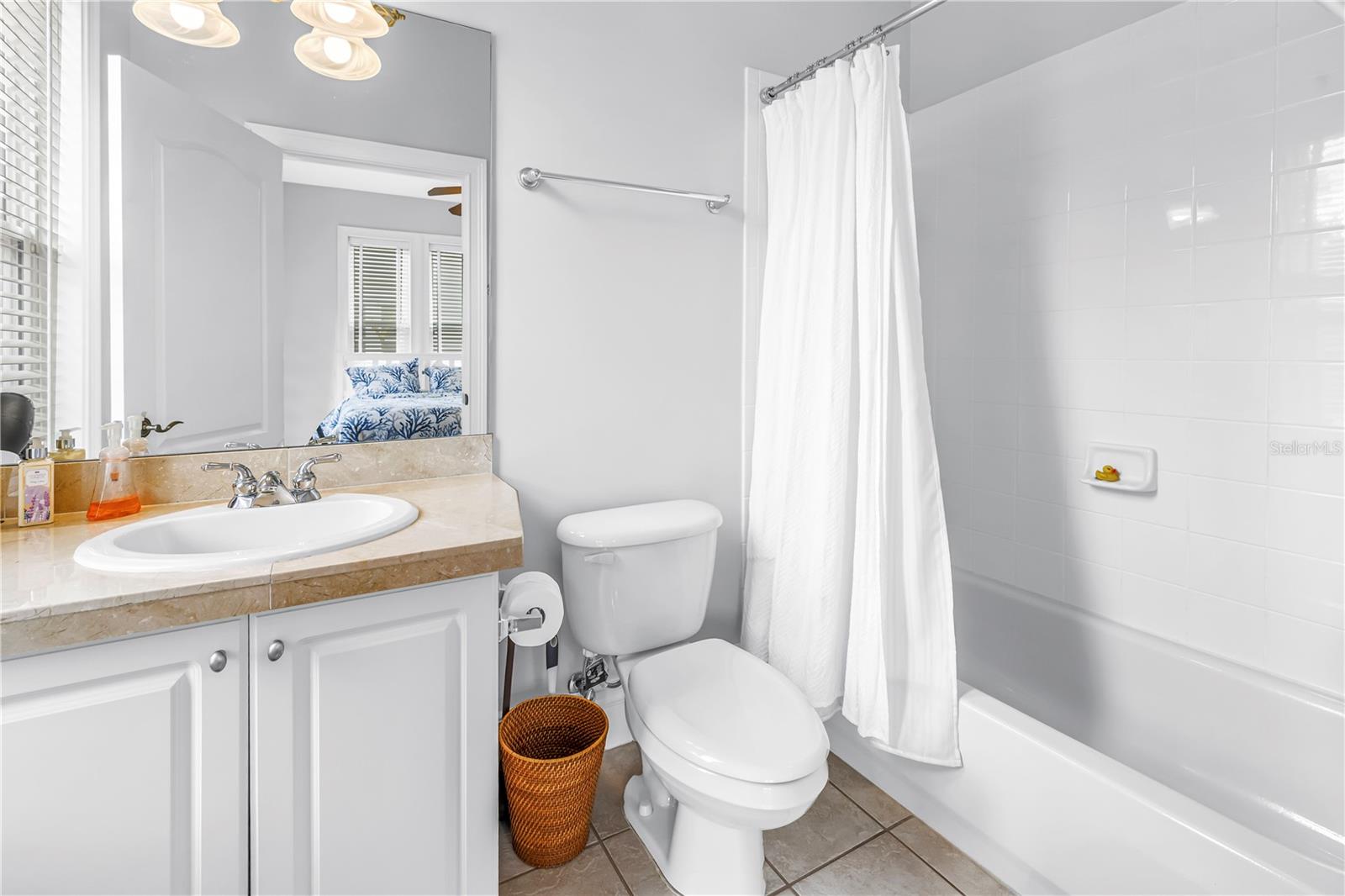 1133 ABBEYS WAY, TAMPA, FL, 33602