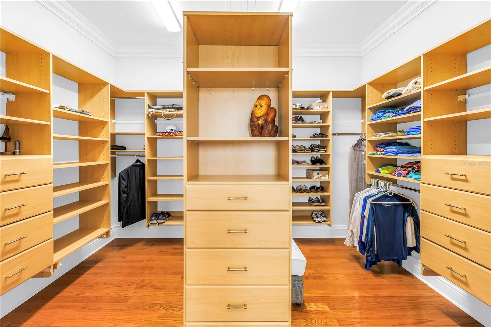 1133 ABBEYS WAY, TAMPA, FL, 33602