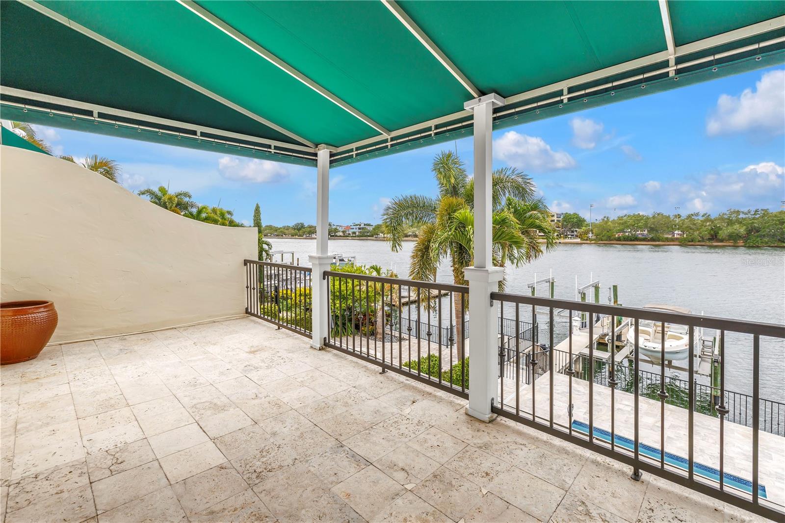 1133 ABBEYS WAY, TAMPA, FL, 33602