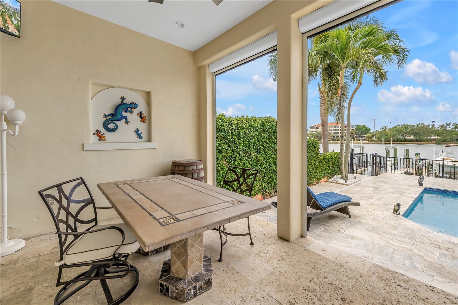 1133 ABBEYS WAY, TAMPA, FL, 33602