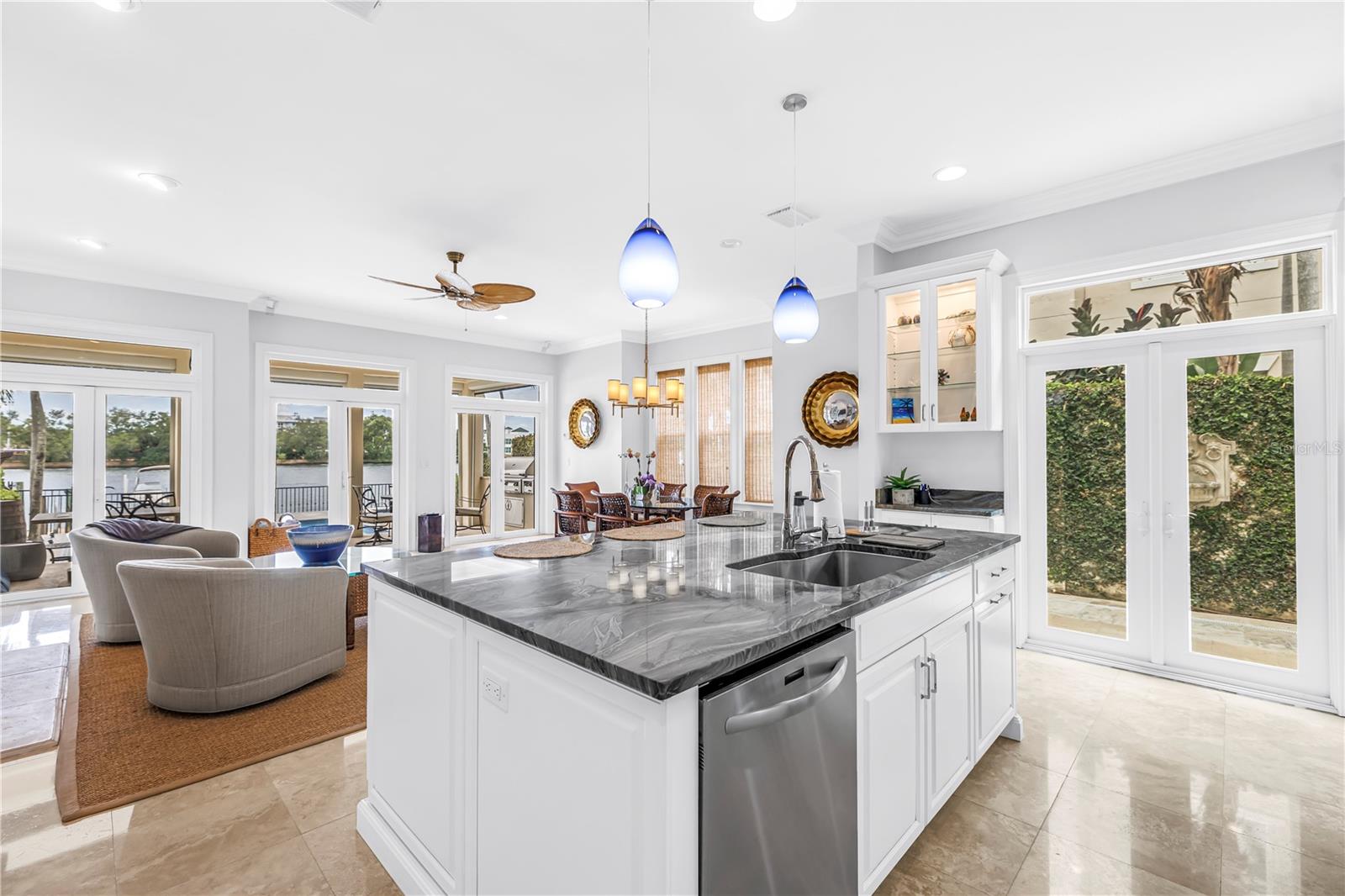 1133 ABBEYS WAY, TAMPA, FL, 33602