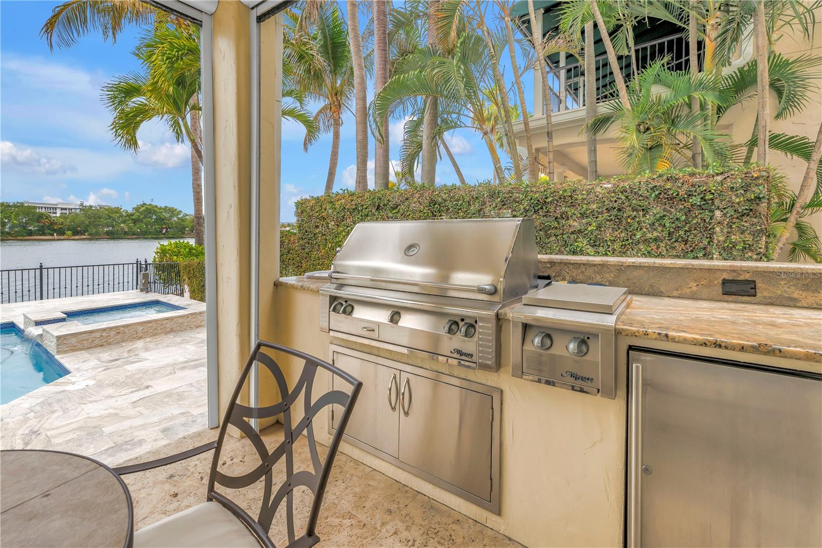 1133 ABBEYS WAY, TAMPA, FL, 33602