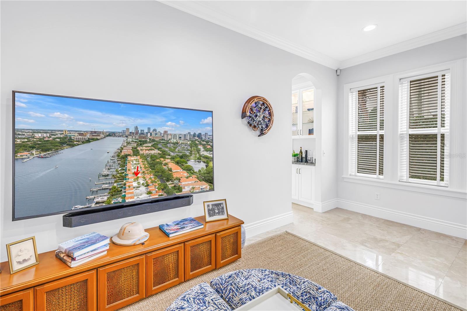1133 ABBEYS WAY, TAMPA, FL, 33602