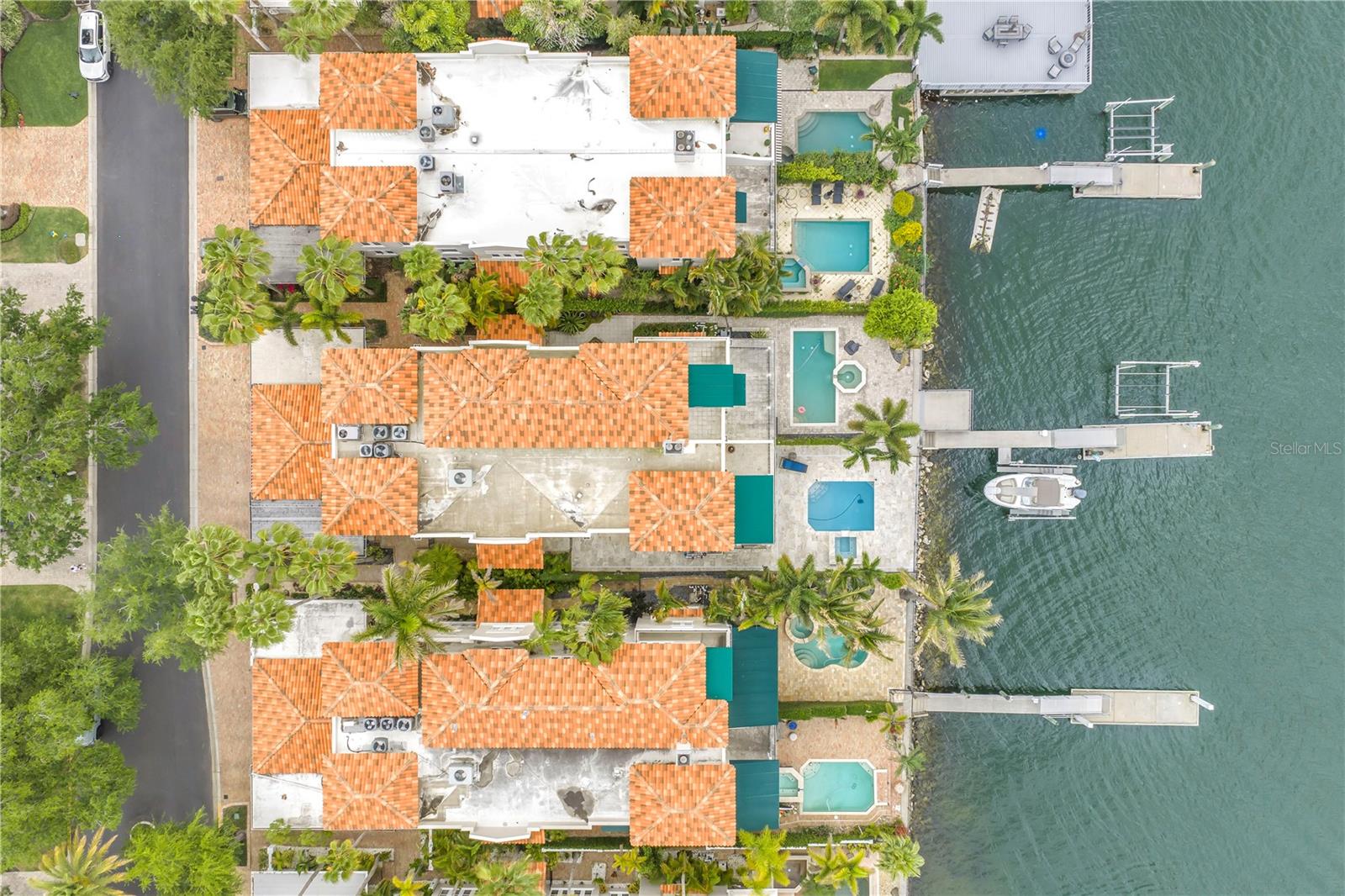 1133 ABBEYS WAY, TAMPA, FL, 33602