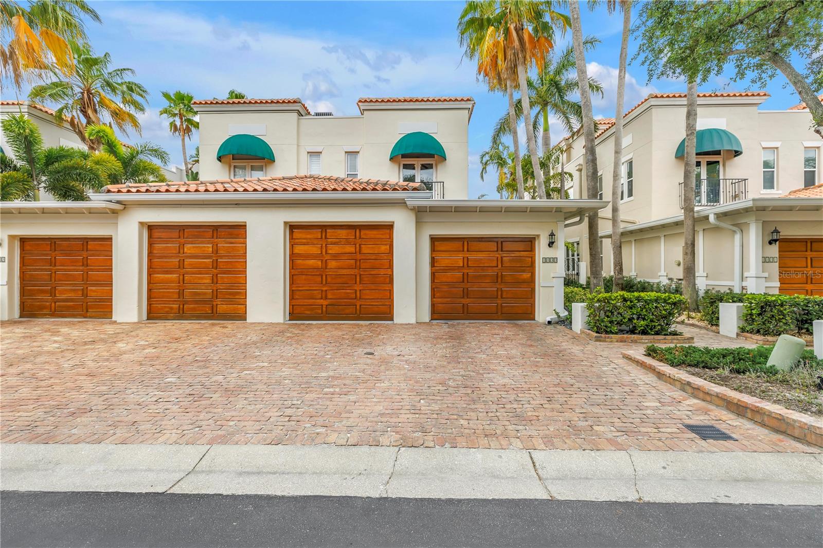 1133 ABBEYS WAY, TAMPA, FL, 33602