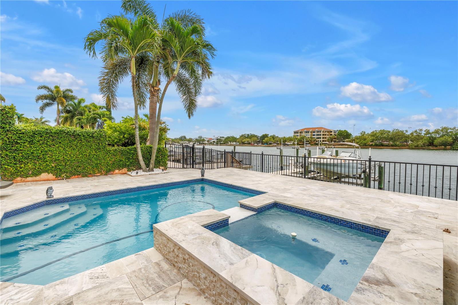 1133 ABBEYS WAY, TAMPA, FL, 33602