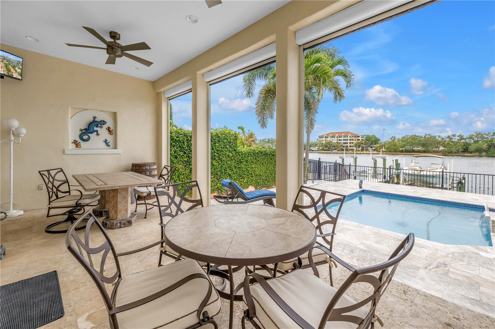 1133 ABBEYS WAY, TAMPA, FL, 33602