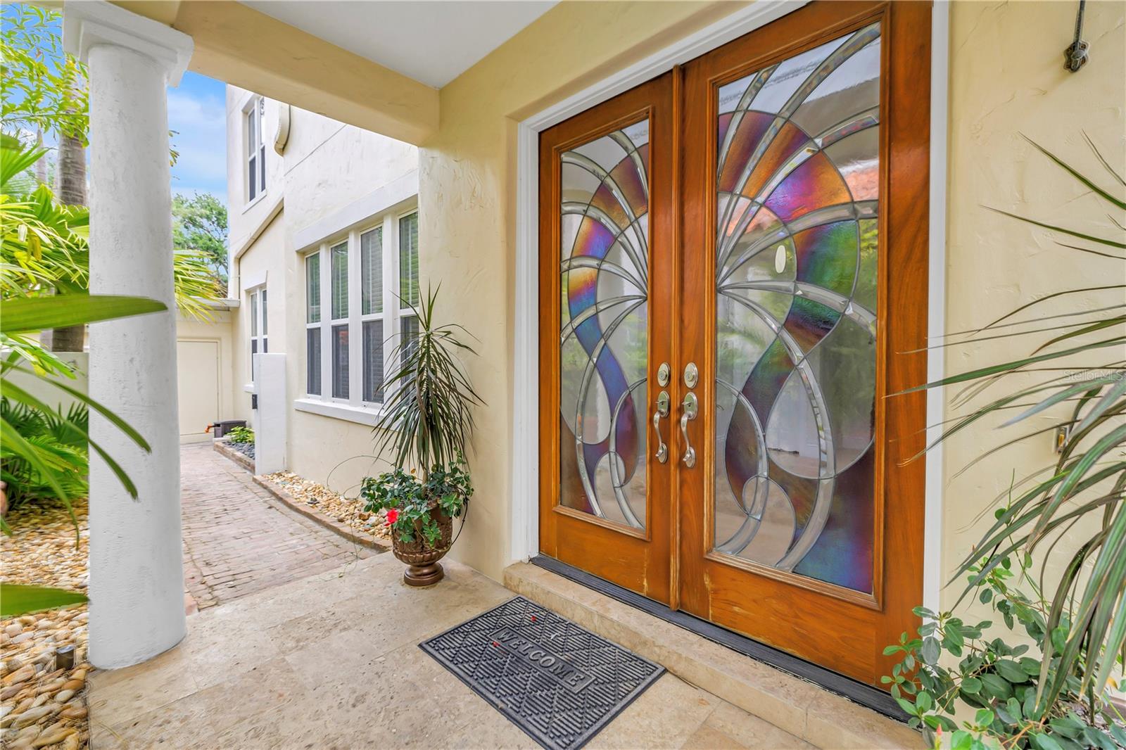 1133 ABBEYS WAY, TAMPA, FL, 33602