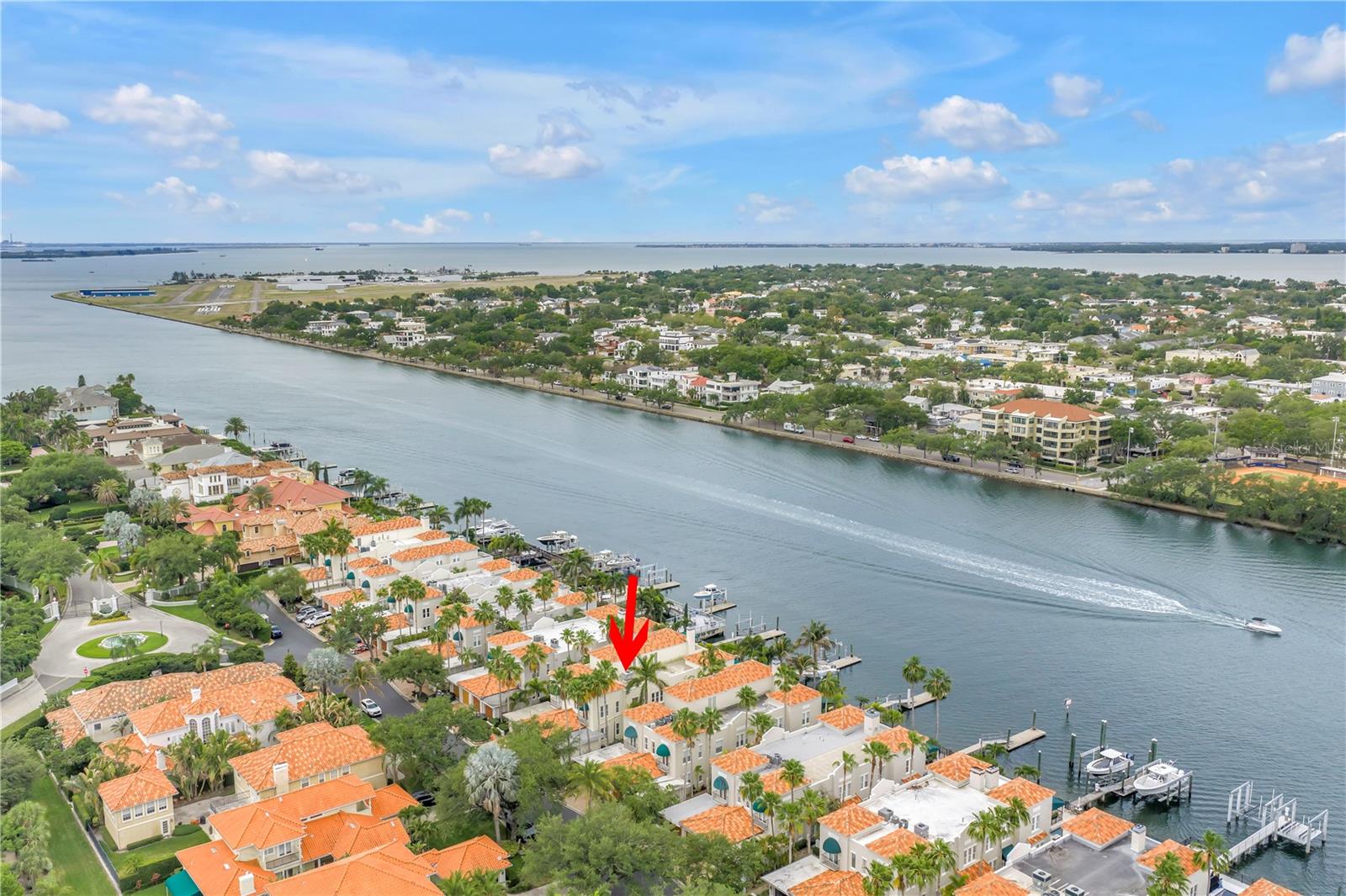 1133 ABBEYS WAY, TAMPA, FL, 33602