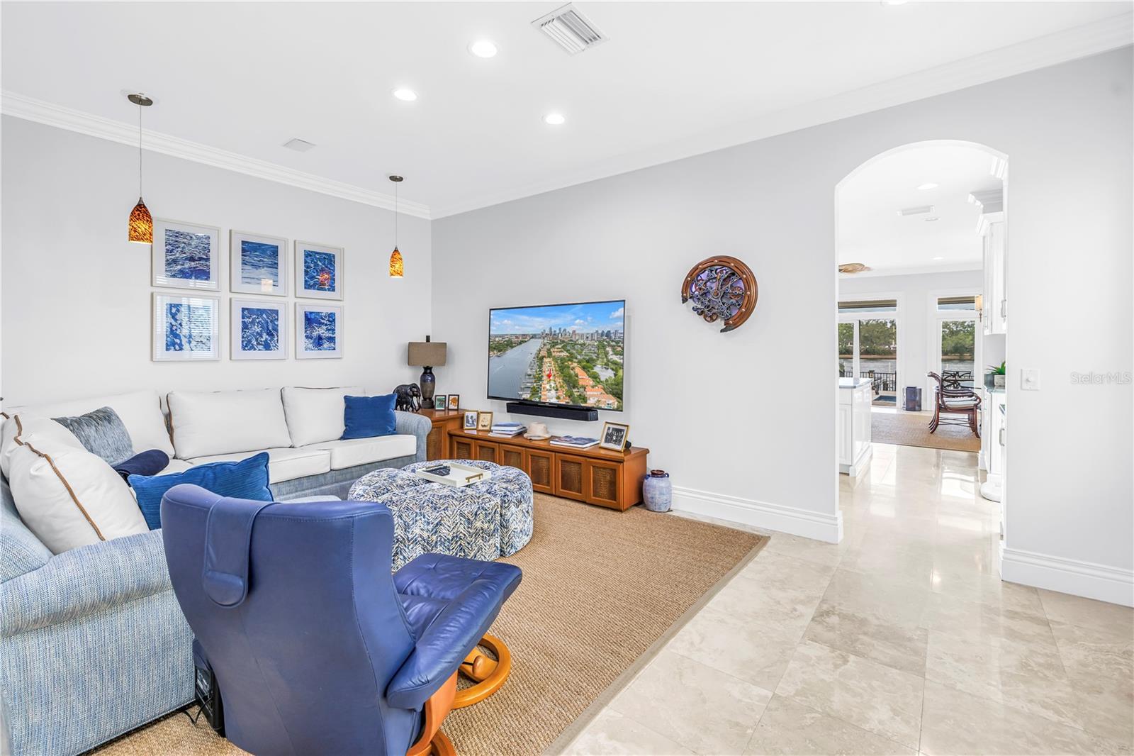 1133 ABBEYS WAY, TAMPA, FL, 33602