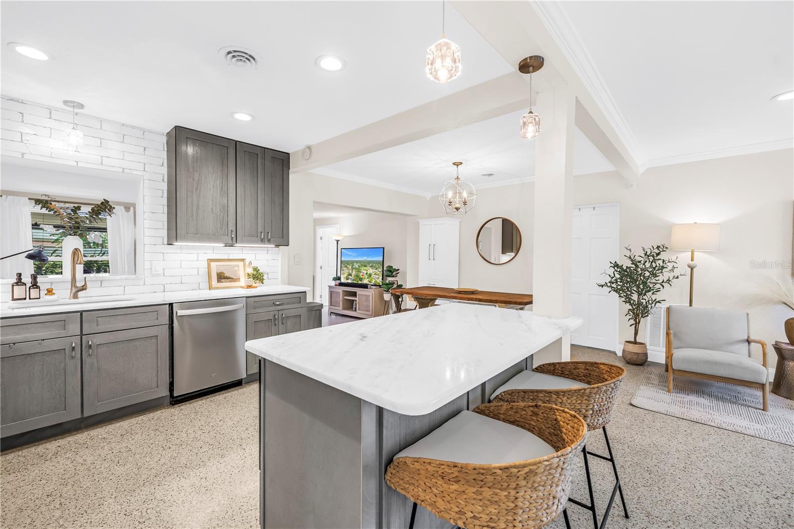 4039 ALBERCA WAY S, ST PETERSBURG, FL, 33712