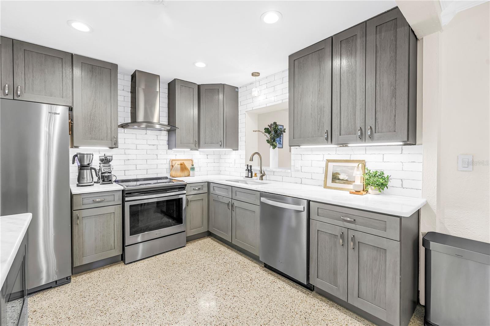 4039 ALBERCA WAY S, ST PETERSBURG, FL, 33712