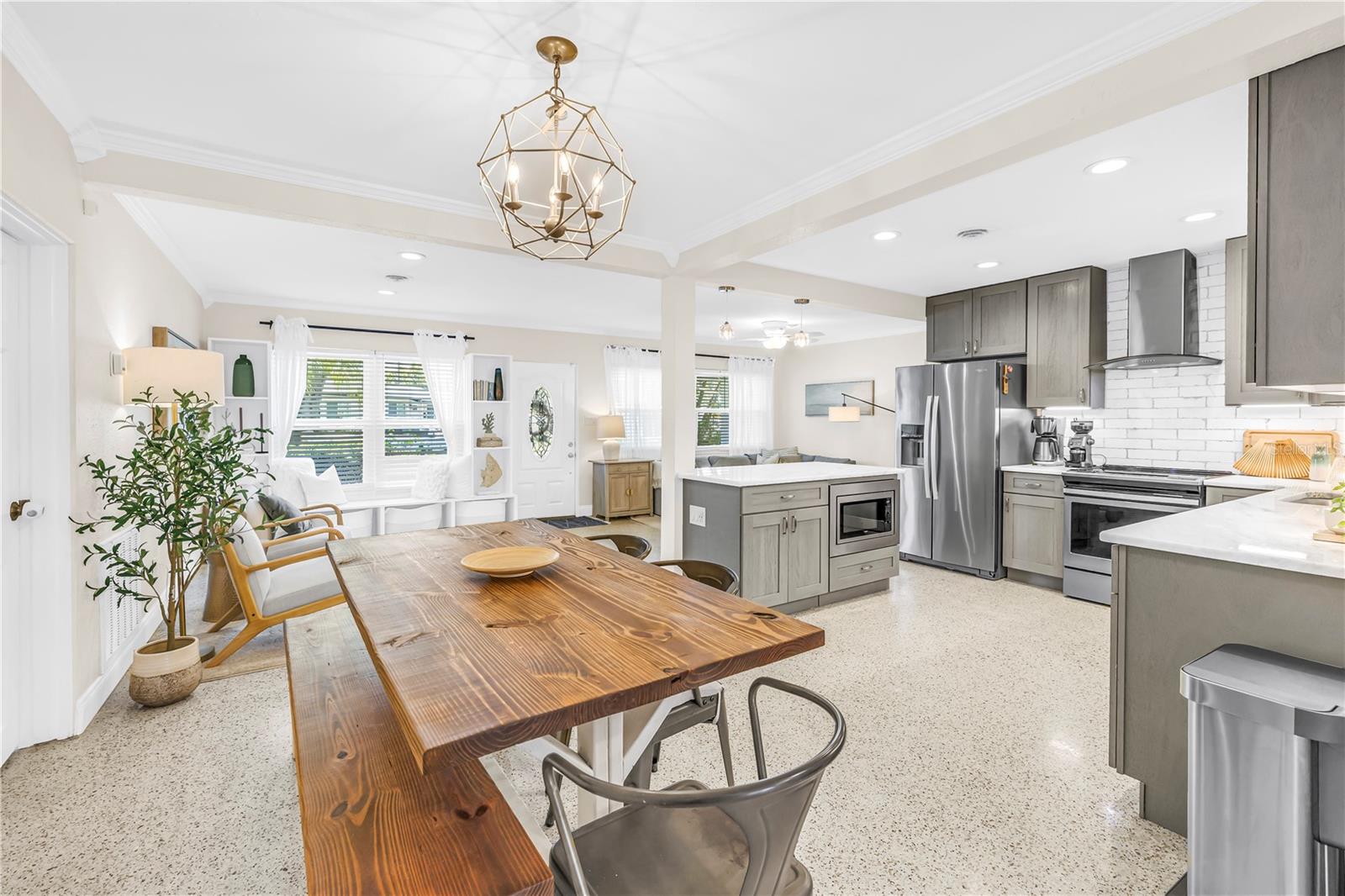 4039 ALBERCA WAY S, ST PETERSBURG, FL, 33712