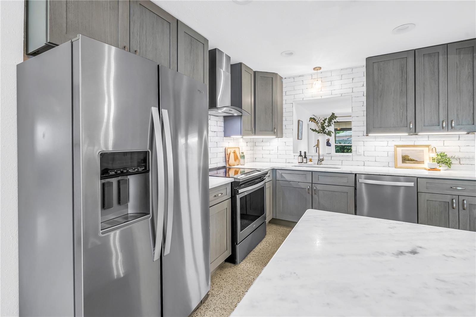 4039 ALBERCA WAY S, ST PETERSBURG, FL, 33712