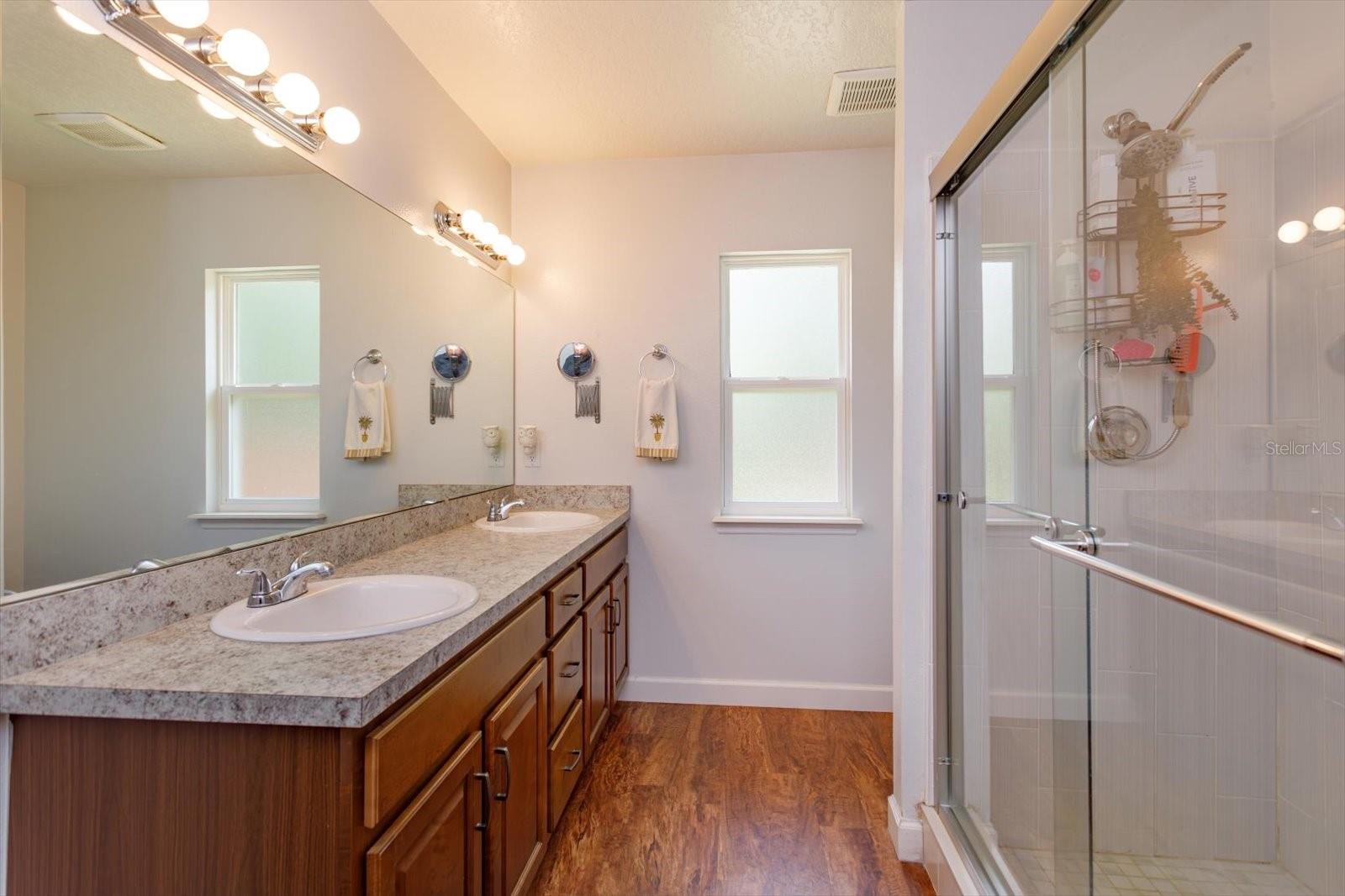573 CHARLES AVE, ORANGE CITY, FL, 32763