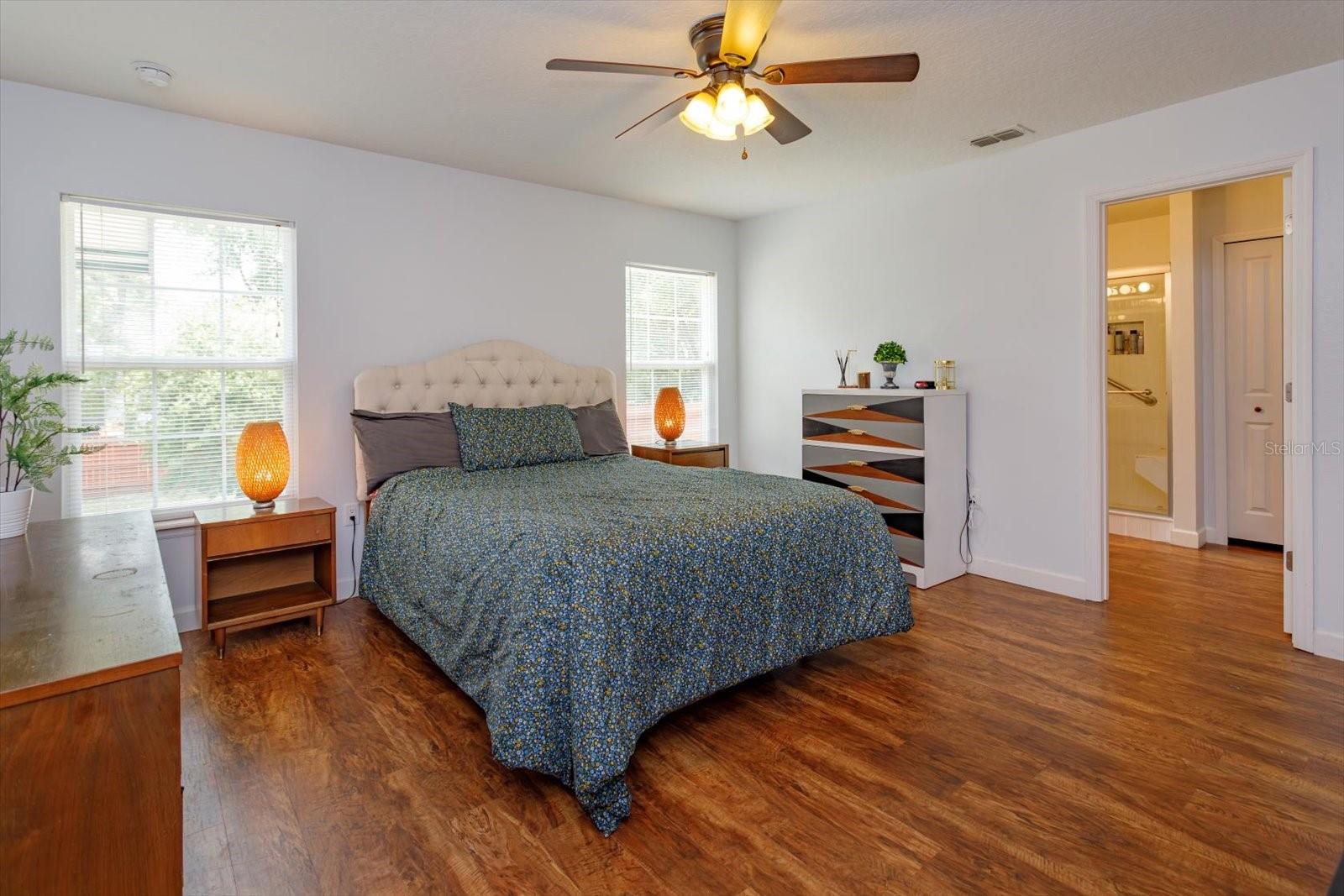 573 CHARLES AVE, ORANGE CITY, FL, 32763