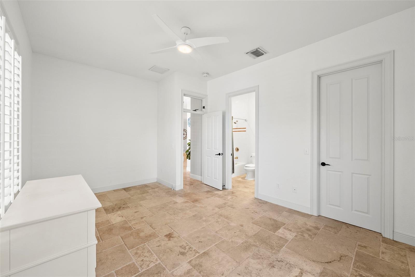 2028 ILLINOIS AVE NE, ST PETERSBURG, FL, 33703