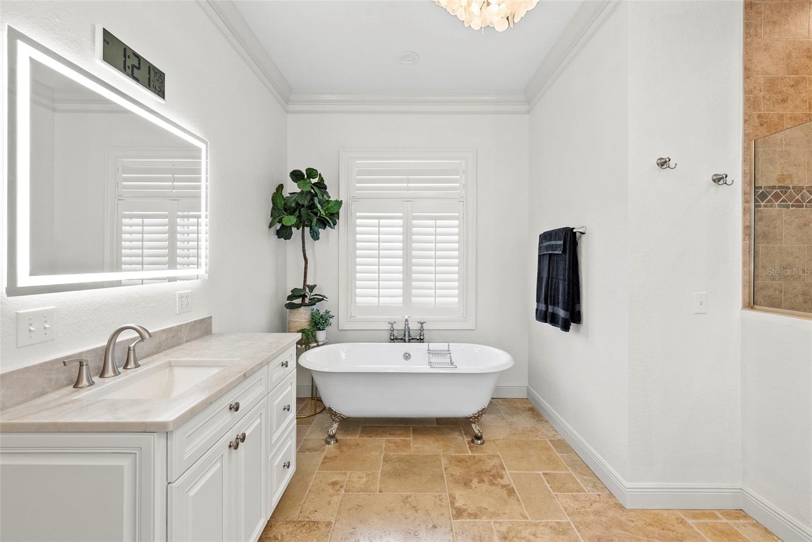 2028 ILLINOIS AVE NE, ST PETERSBURG, FL, 33703