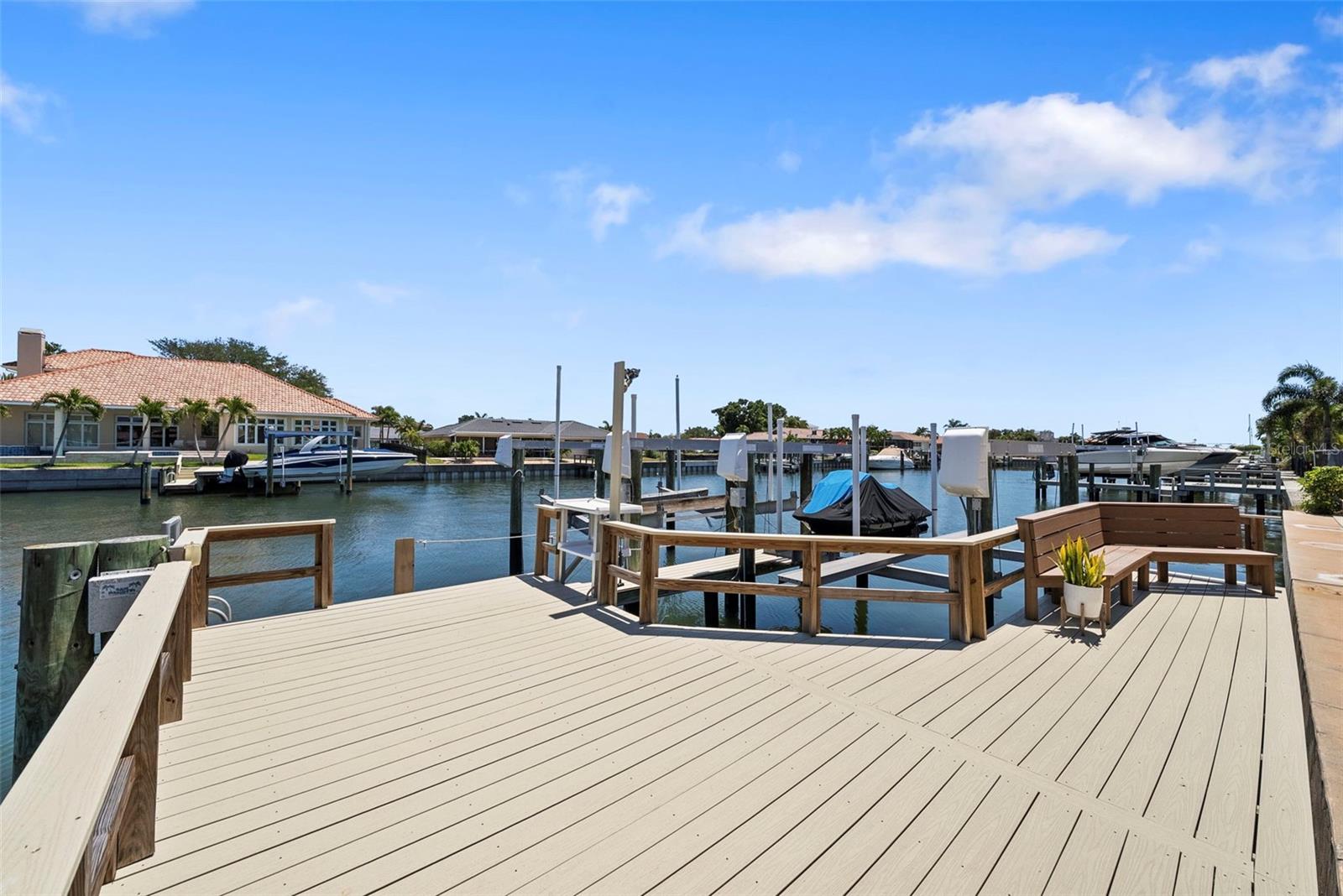 2028 ILLINOIS AVE NE, ST PETERSBURG, FL, 33703