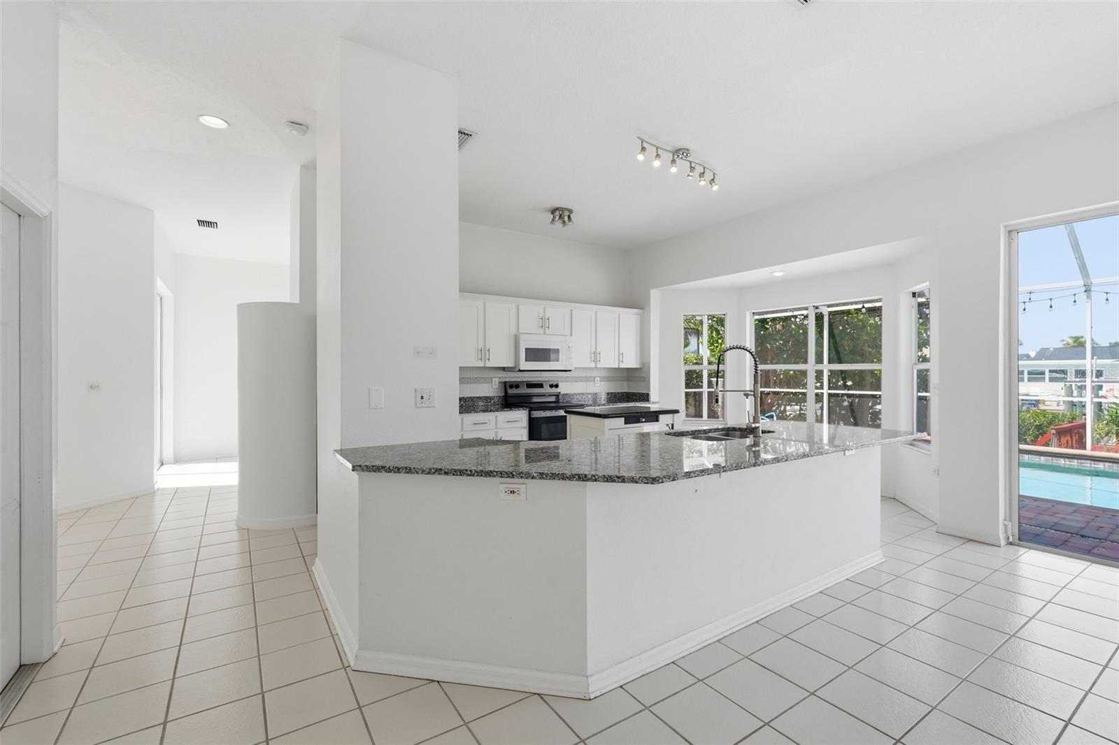 10621 HATTERAS DR, TAMPA, FL, 33615