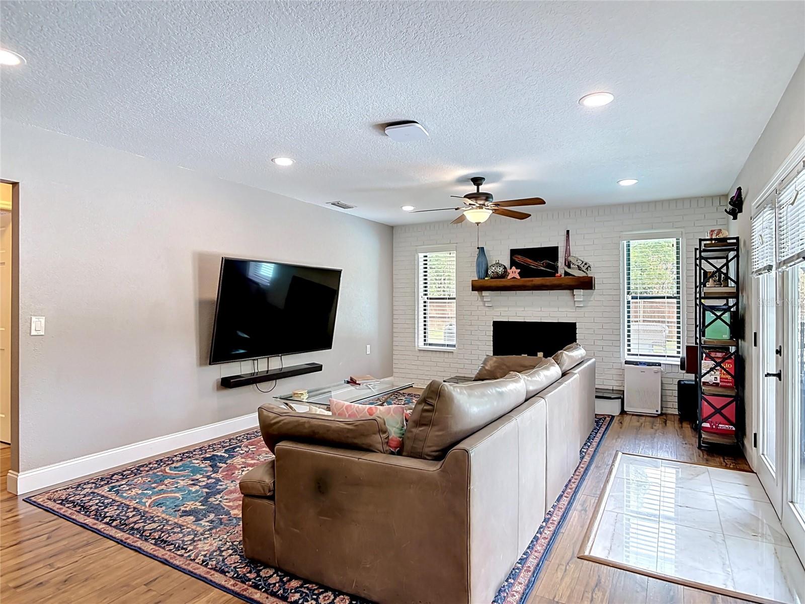 800 UPSALA RD, SANFORD, FL, 32771