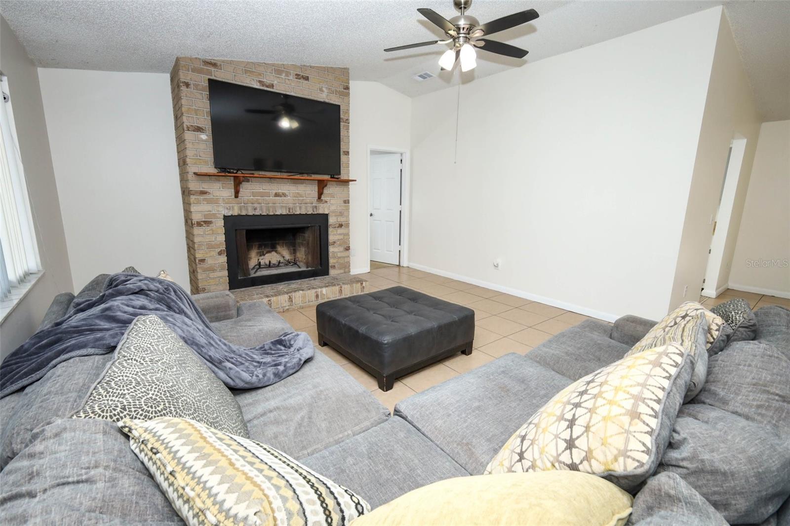 1064 E NORMANDY BLVD, DELTONA, FL, 32725