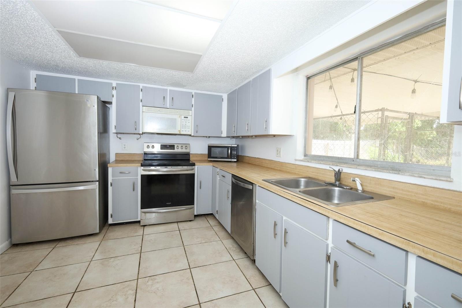 1064 E NORMANDY BLVD, DELTONA, FL, 32725