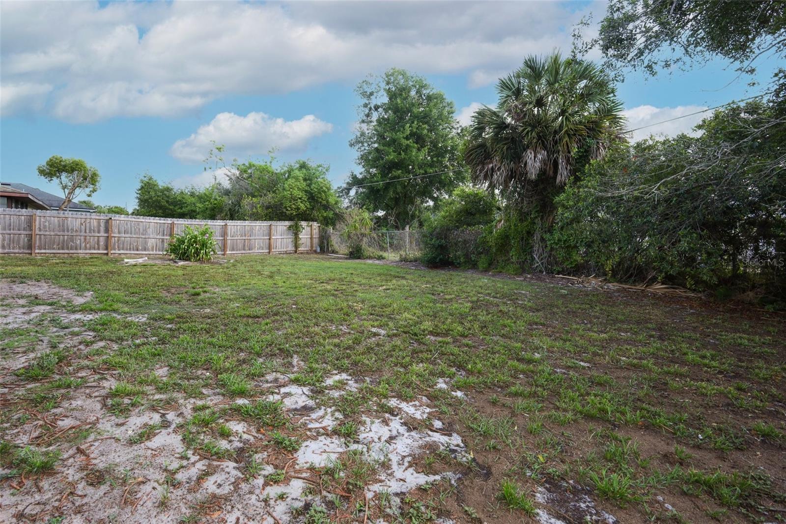 1064 E NORMANDY BLVD, DELTONA, FL, 32725