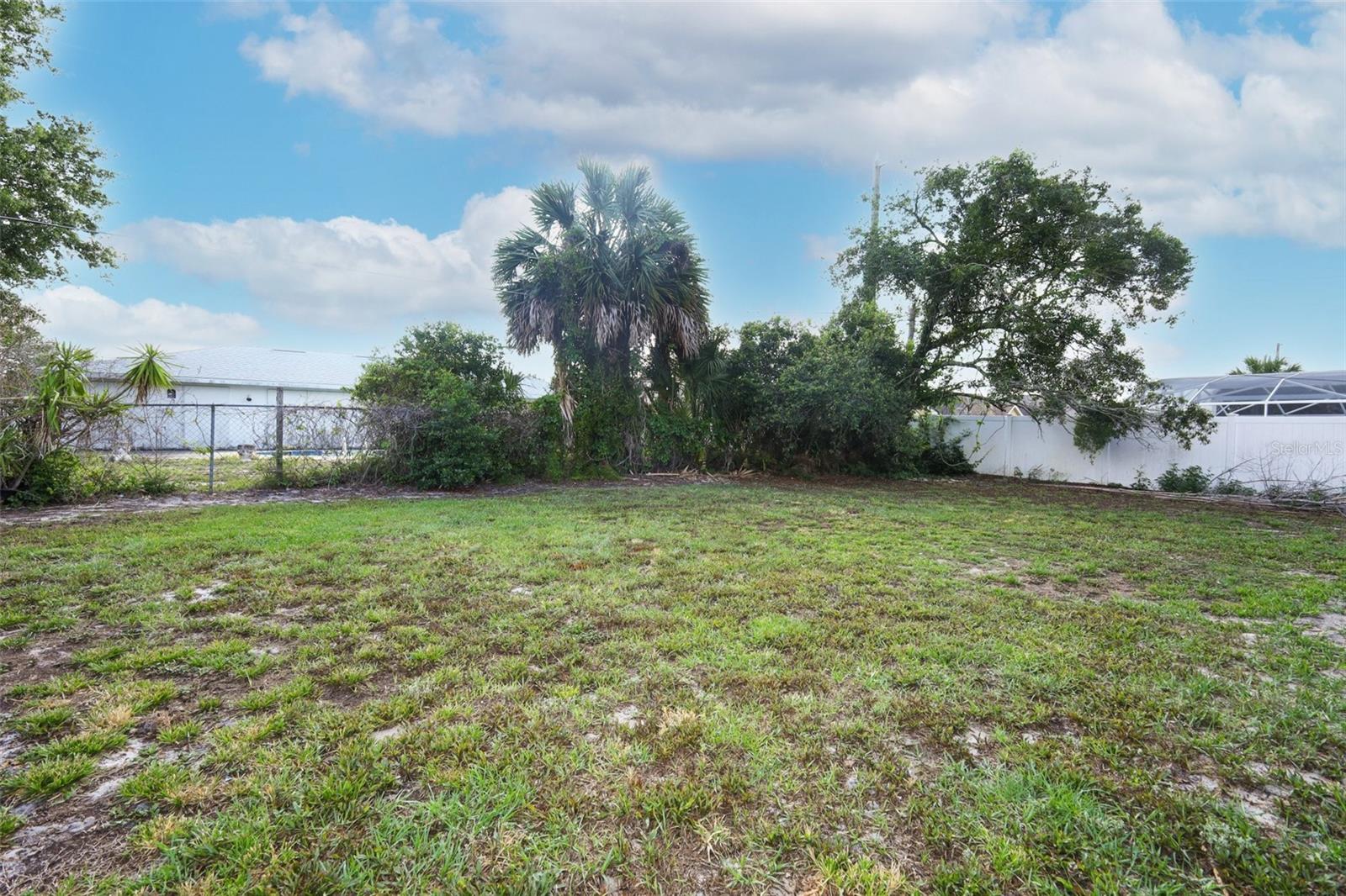 1064 E NORMANDY BLVD, DELTONA, FL, 32725