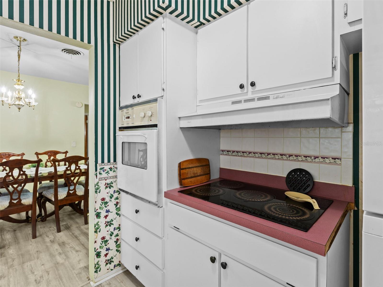 2047 GREENBRIAR BLVD, CLEARWATER, FL, 33763