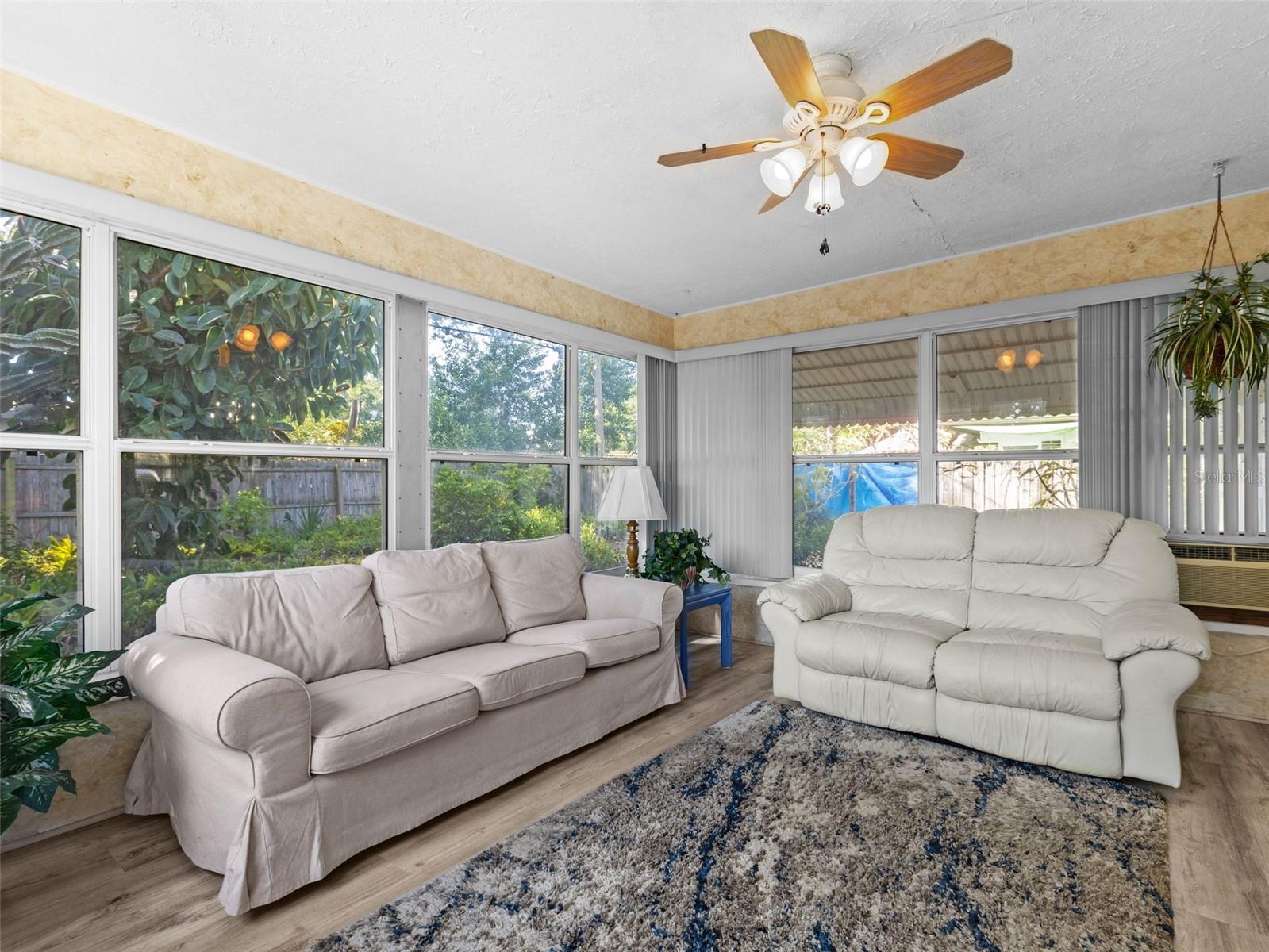2047 GREENBRIAR BLVD, CLEARWATER, FL, 33763