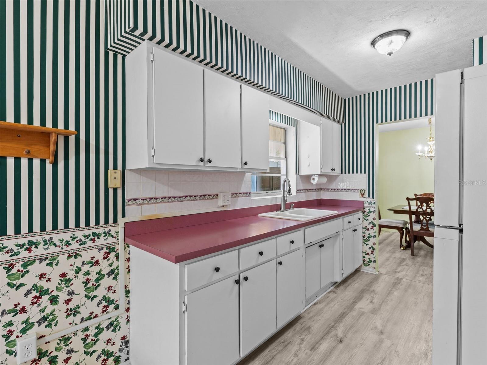2047 GREENBRIAR BLVD, CLEARWATER, FL, 33763