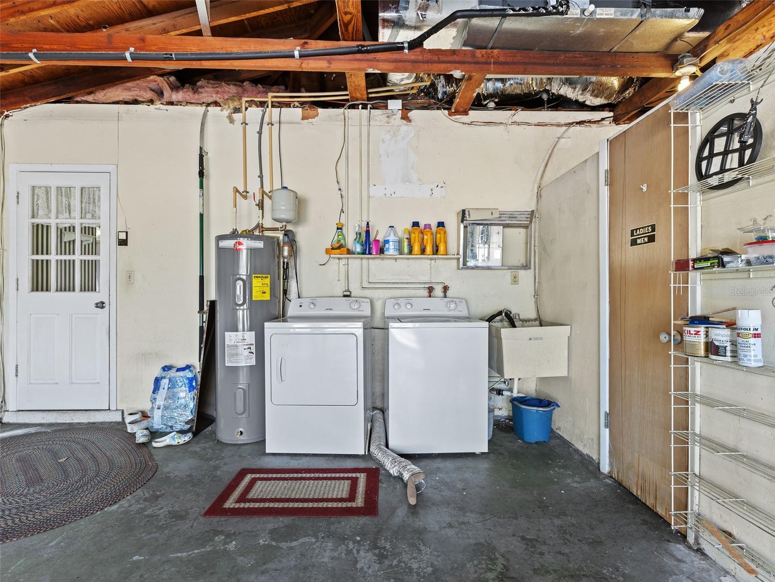 2047 GREENBRIAR BLVD, CLEARWATER, FL, 33763
