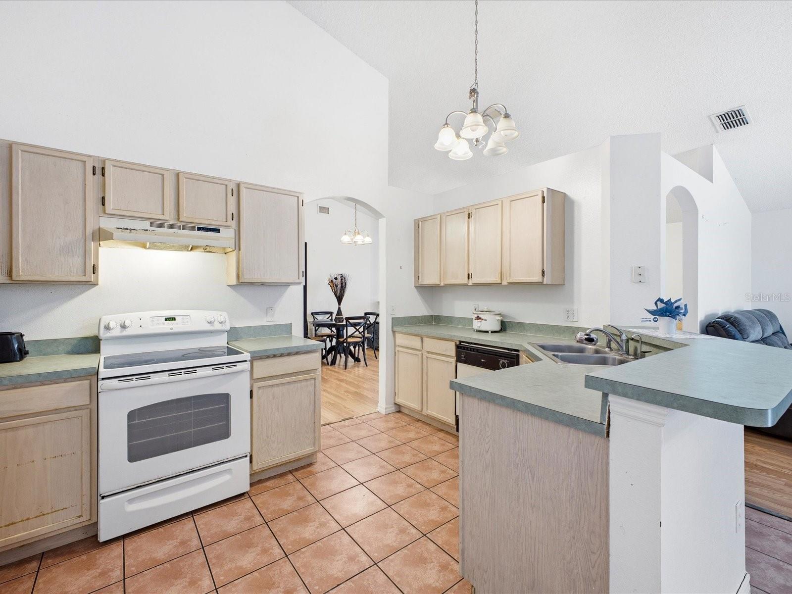 1218 WHITEWOOD WAY, CLERMONT, FL, 34714