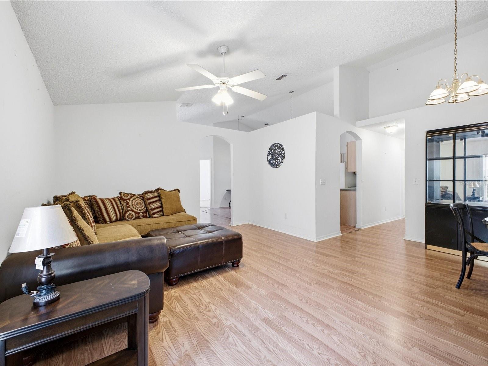 1218 WHITEWOOD WAY, CLERMONT, FL, 34714