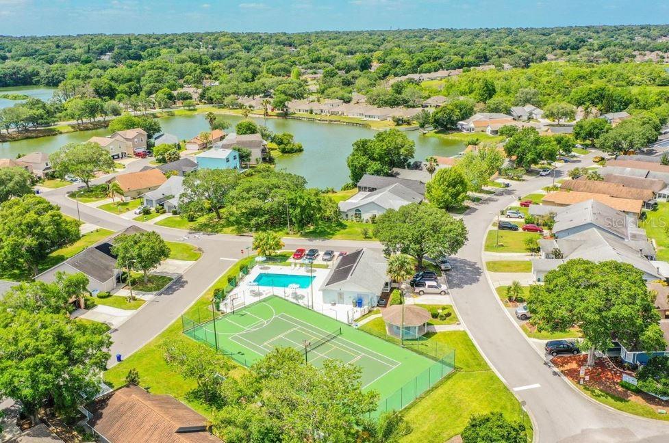 2010 HATTERAS PT, LAKELAND, FL, 33813