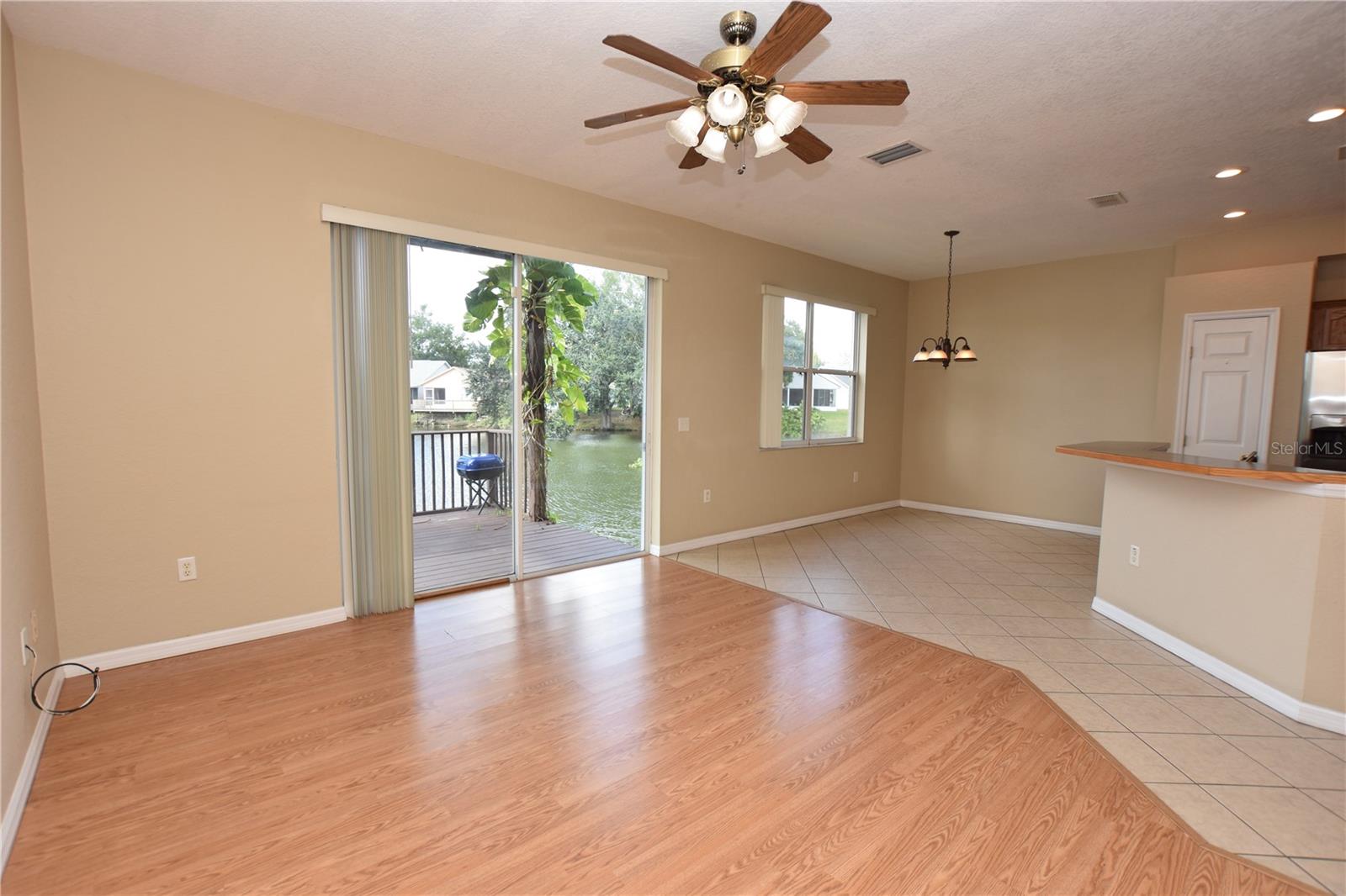 2010 HATTERAS PT, LAKELAND, FL, 33813