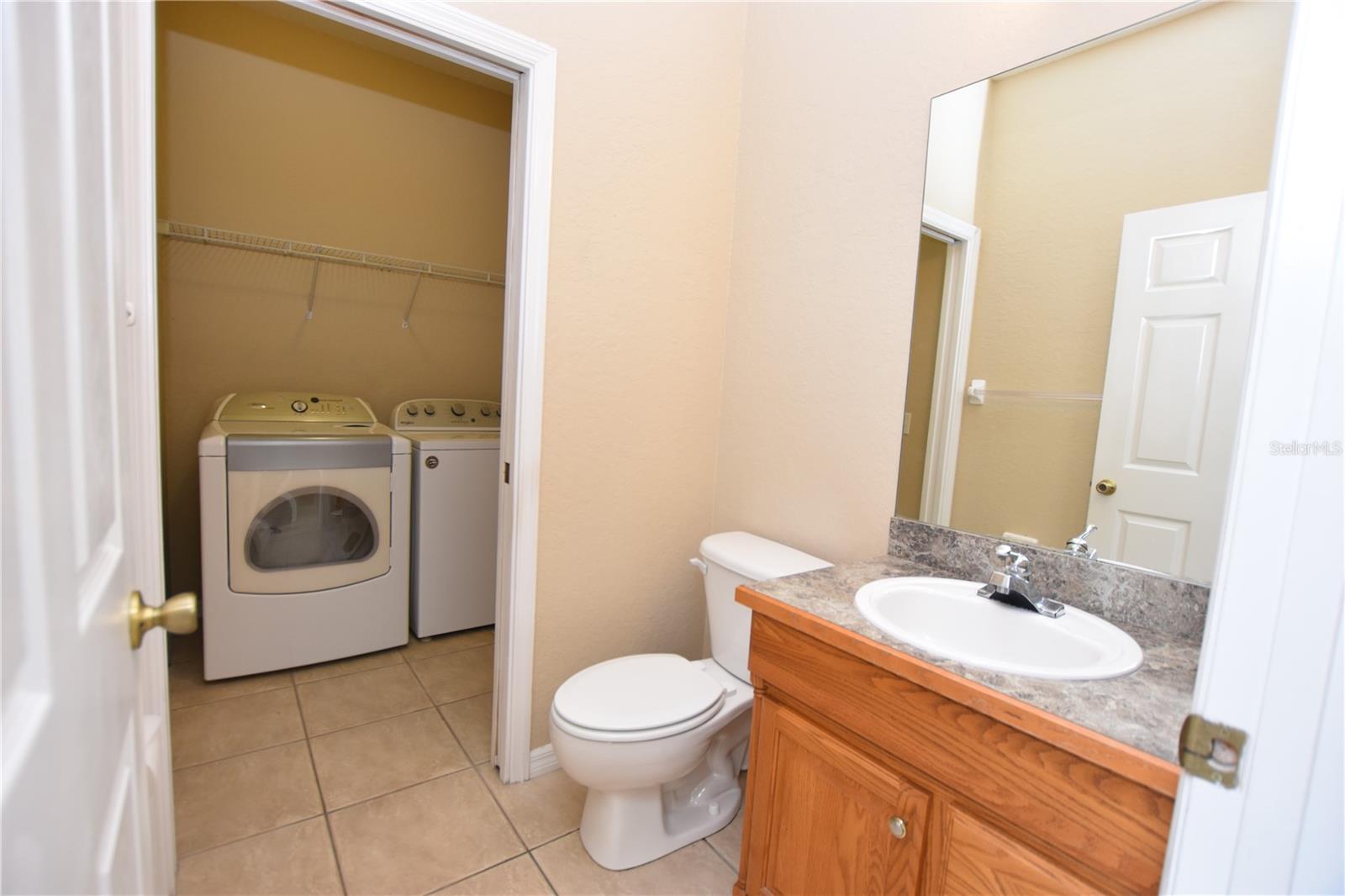 2010 HATTERAS PT, LAKELAND, FL, 33813