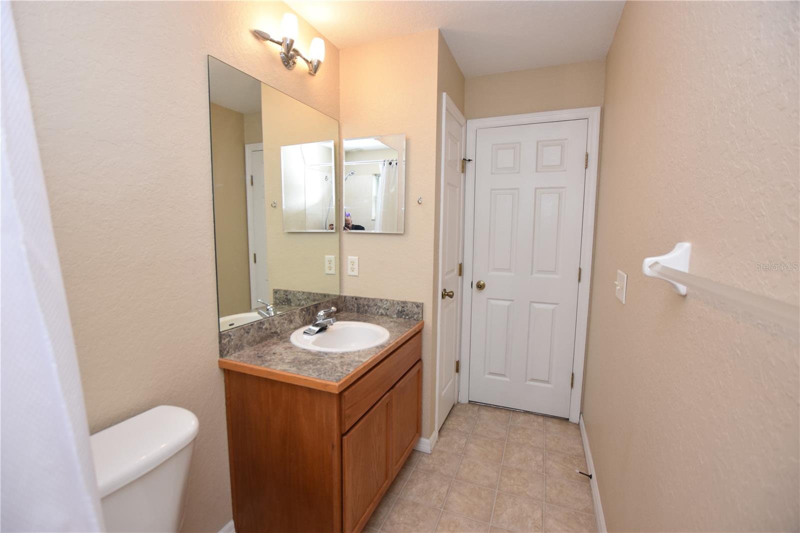 2010 HATTERAS PT, LAKELAND, FL, 33813