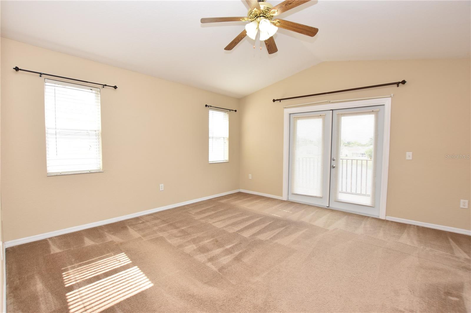 2010 HATTERAS PT, LAKELAND, FL, 33813