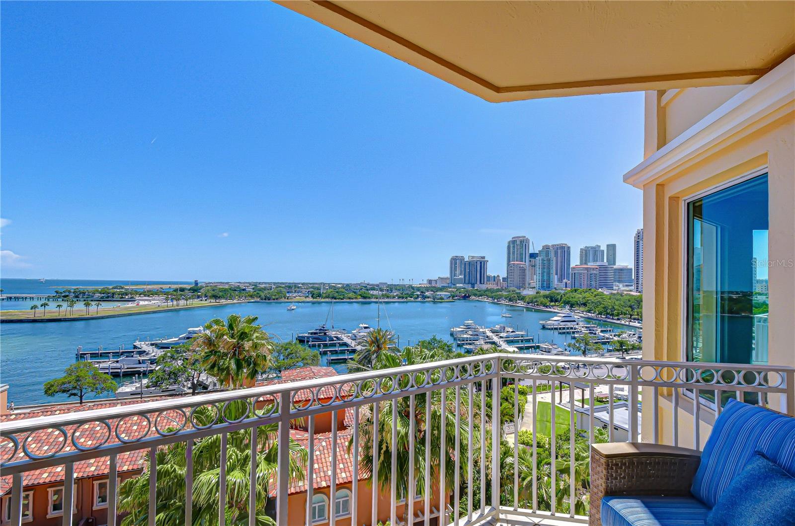 555 5TH AVE NE #711, ST PETERSBURG, FL, 33701